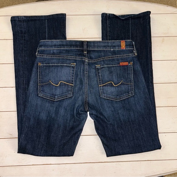 7 for all mankind // bootcut, size 28 - Picture 5 of 12